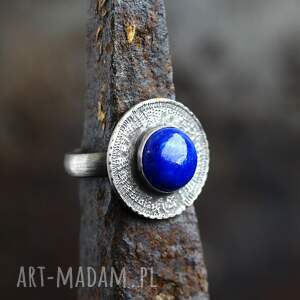 srebrny pierścionek tribal z naturalnym kamieniem, lapis lazuli biżuteria