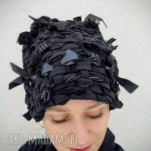 czapka zimowa black - wytkana na krośnie, unikat, cekiny ekstrawagacka