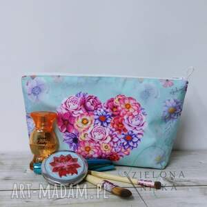 kosmetyczka damska serce babci prezent na dzień babci, idealny