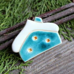 handmade prezenty pod choinkę lodowy domek - magnes ceramiczny