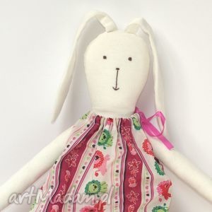 ręcznie wykonane lalki króliczek w różowej sukience