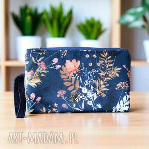 kosmetyczka płaska do torebki z rączką kwiaty na granacie, podróż
