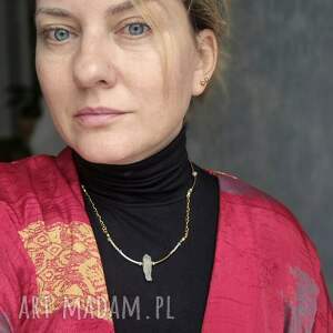 naszyjnik koralikowy z rekodzielo kwarcem aura kwarc to kamień o wysokich