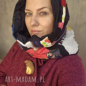 komin uszyty z różnych tkanin rozmiar 47 x 43 cm można go naciągnąć na głowę