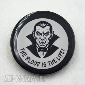 Przypinka gotycka z żywicy Dracula pin print Goth 007