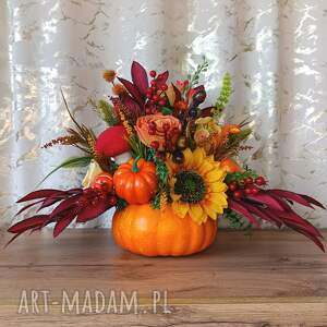 dekoracja jesienna na dyni stroik jesienny kompozycja dekoracje