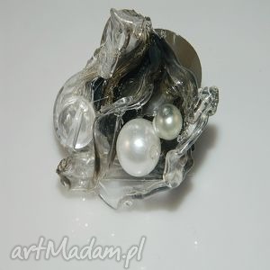 artystyczny pierścionek, recycling, perła, koraliki, len