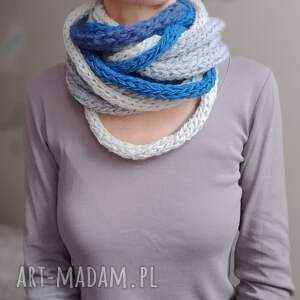 szal zamotka szalik szaro niebieski z błyszczącą nitką