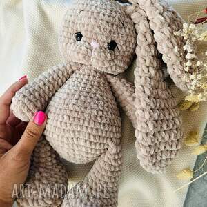 na, zajączek na szydełku, maskotka