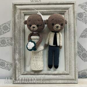 Młoda para misie w białej ramce ręcznie robione prezent ślubny