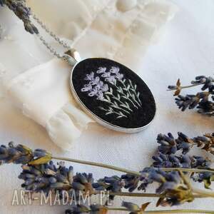 lilie polne naszyjnik lawendowy wieczór owalny duży haftowana biżuteria