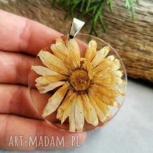 wisiorek z prawdziwymi kwiatami z1619, biżuteria żywicy