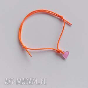 SERDUSZKO bransoletka, tworzywo sztuczne, sznnurek, serce