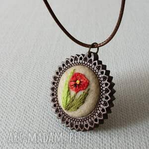 ręcznie haftowany wisior ewa filcu, stylowo, boho, niebanalnie bez