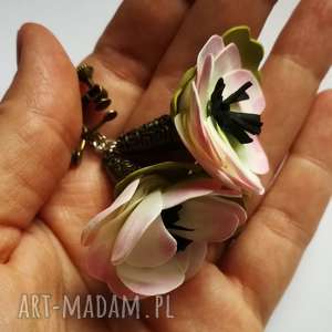 handmade klipsy klipsy kwiaty magnolie lekkie wiosna małe