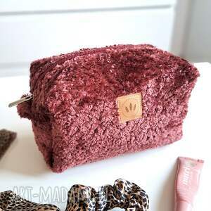 Bordowa kuferek Futerko Miś, welurowa kosmetyczka