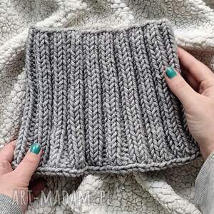 minimalistyczny szary komin handmade - delikatny i bardzo ciepły