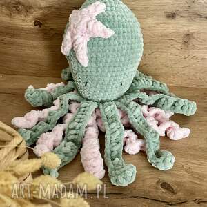 Ośmiorniczka, na szydełku, maskotka