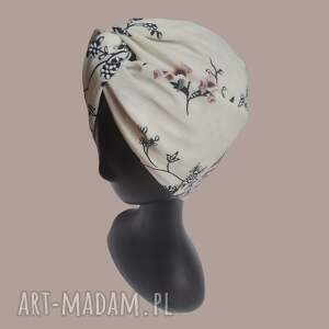 handmade czapki turban ecru kwiaty wiosenny milutki uniwersalny, zalecany dla artystek