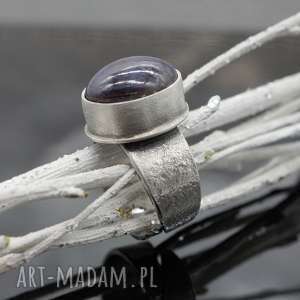 surowy pierścionek z rubinem gwiaździstym - emily regulowany, srebrny
