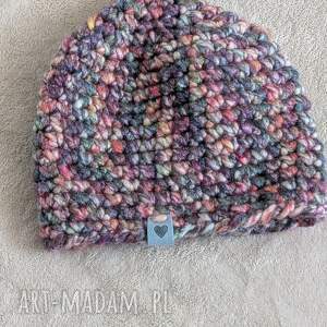 Prezent Ręcznie wykonana czapka szydełkowa z włóczki YarnArt