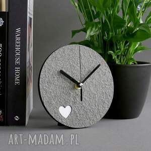 szary zegar z sercem dla ukochanej osoby, prezent ślubny handmade, unikalny