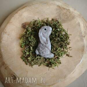 Długouchy filcowana, broszka, zając