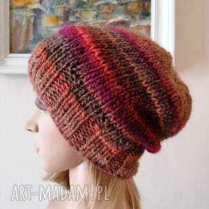 ręcznie na drutach w sadzie - miła, ciepła czapka, rękodzieło kolory jesieni