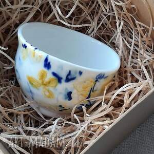 handmade ceramika porcelanowa czarka do ceremonii herbaty. Kaczeńce z akcentami