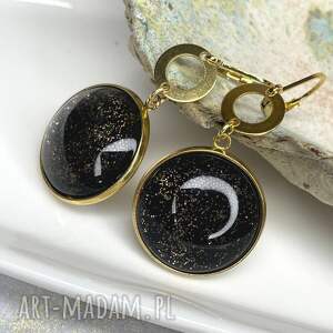 z brokatowym wykończeniem e3/m5, złocone kolczyki