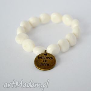 ręcznie robione bracelet by sis: belive in love w białym koralu