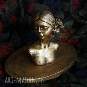 rzeźba z gipsu złota kobieta podstawką, wys 10 cm, figurka
