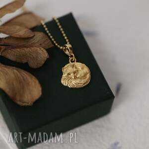 Mini wisiorek z liskiem ze złoconego srebra, biżuteria ze zwierzętami