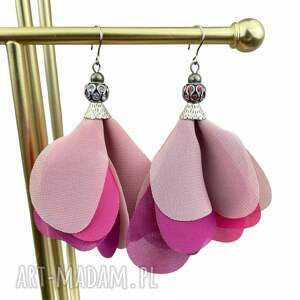 materiałowe kolczyki kwiaty w odcieniach różu 405 wiosnę