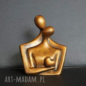 Rzeźba para zakochanych z gipsu - miodowe złoto 11,8 cm