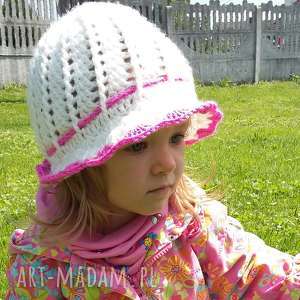 handmade kapelusze biały wiosenny kapelusik dla dziewczynki