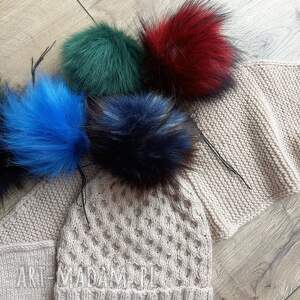 piękny komplet czapka, szalik, mitenki robione na drutach, pomysł prezent