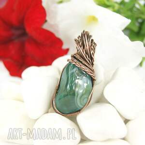 wisiorek z zielonym agatem wire wrapping, biżyteria na prezent niej amulet