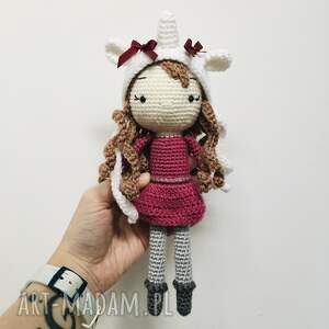 handmade lalki lalka z czapką jednorożca szydełkowa handmade