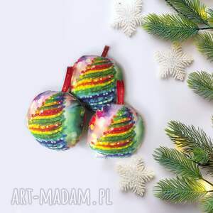 handmade upominek świąteczny bombki duże 3 szt. tęczowe choinki