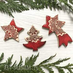 zestaw 3 magnesów w czerwieni, magnesy świąteczne, gwiazdki upominki świąteczne