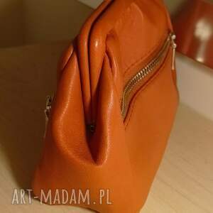 Prezent kosmetyczka, saszetki ze skóry, prezenty