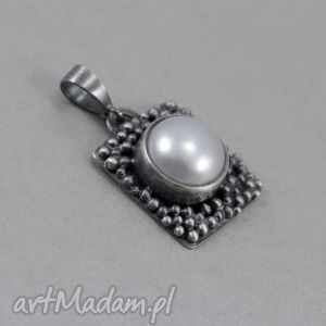 perła w srebrze - wisiorek, naturalna, oksydowane