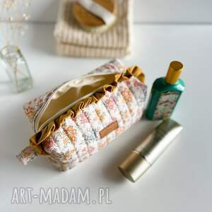 Prezent Kosmetyczka z falbanką