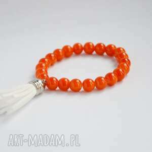 ręcznie zrobione bracelet by sis: biały chwost w pomarańczowych koralach