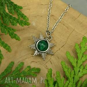 Mały wisiorek Słoneczko z zielonym onyksem - wire wrapping
