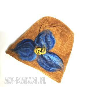 czapka wełniana filcowana zimowa handmade w kwiaty na podszewce - rozmiar