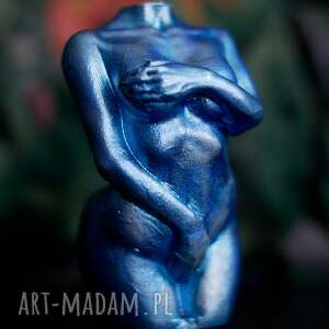 handmade dekoracje rzeźba z gipsu - kobieta w kolorze niebieskim