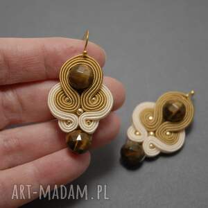 Beżowo kremowe kolczyki sutasz z tygrysim okiem, sznurek, eleganckie