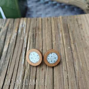 pomysły na prezenty pod choinkę Drewniane kolczyki z zimowym motywem